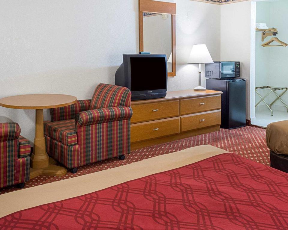 Gateway Inn Templeton Екстер'єр фото