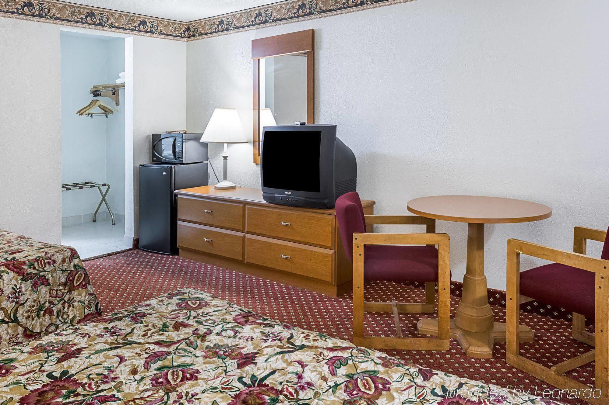 Gateway Inn Templeton Екстер'єр фото