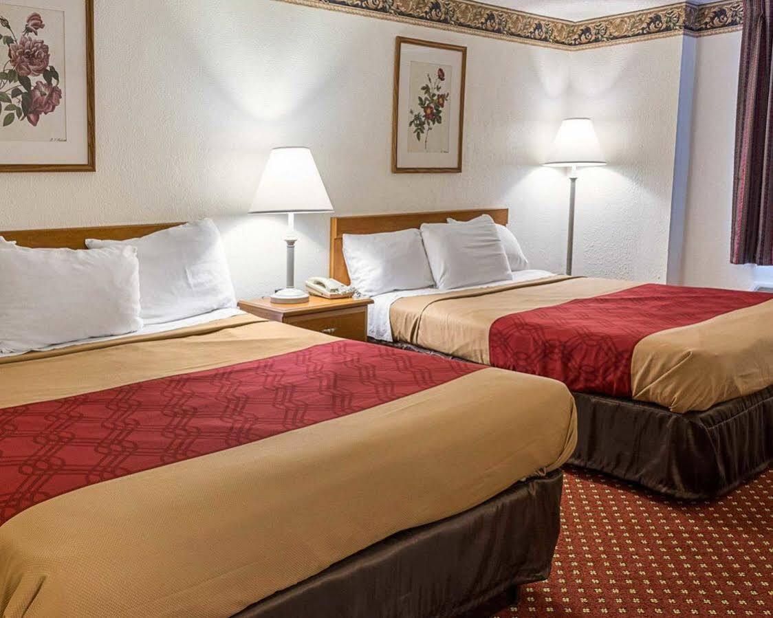 Gateway Inn Templeton Екстер'єр фото