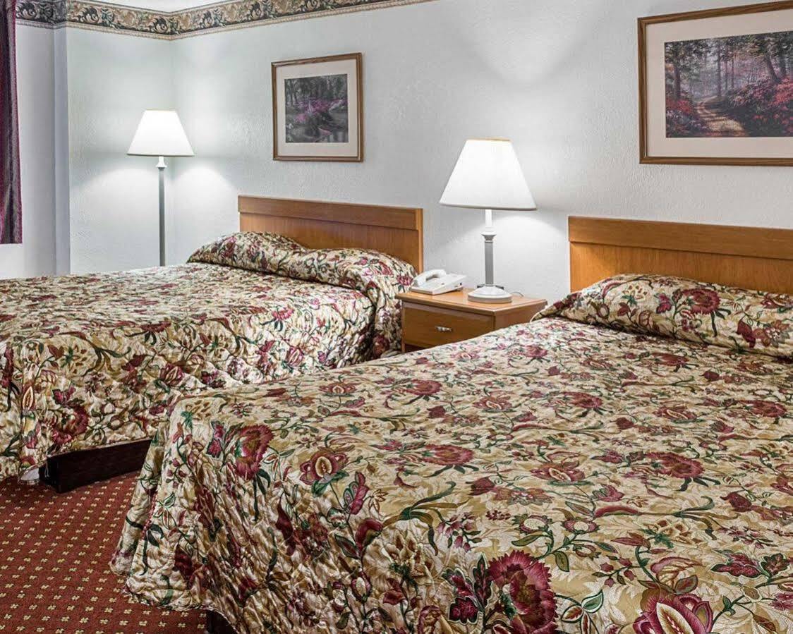 Gateway Inn Templeton Екстер'єр фото